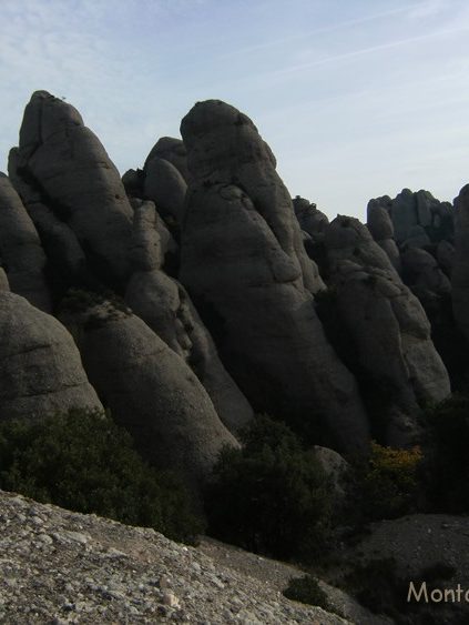Joaquín y detrás Les Agulles