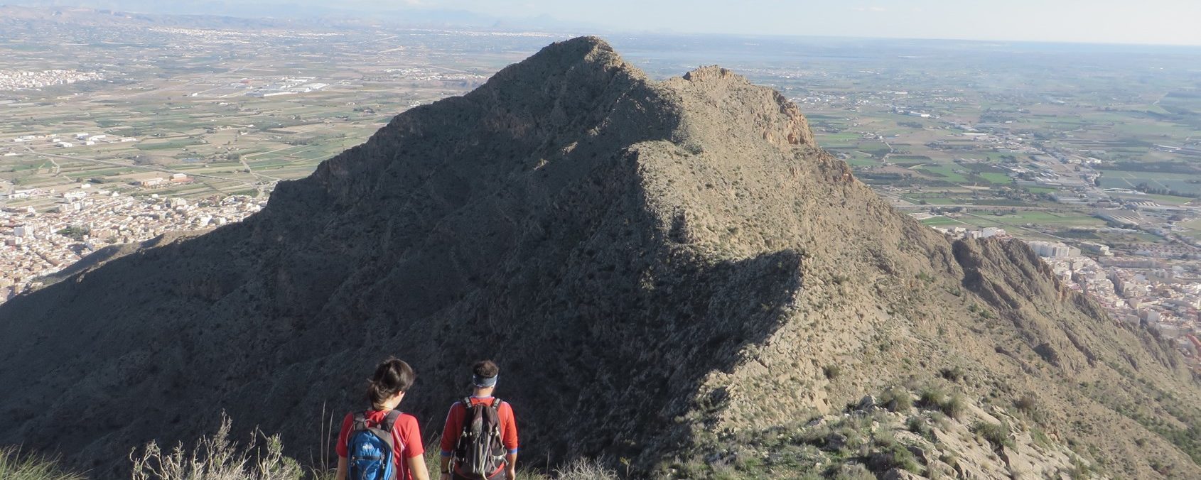 Nuria y Vicente camino del San Bernardo