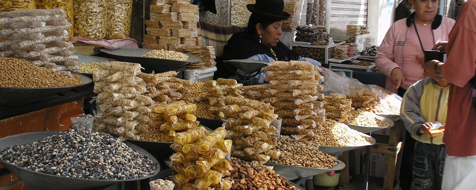 Mercados de La Paz, Mercado de Las Brujas. Frutos secos y fruta deshidratada