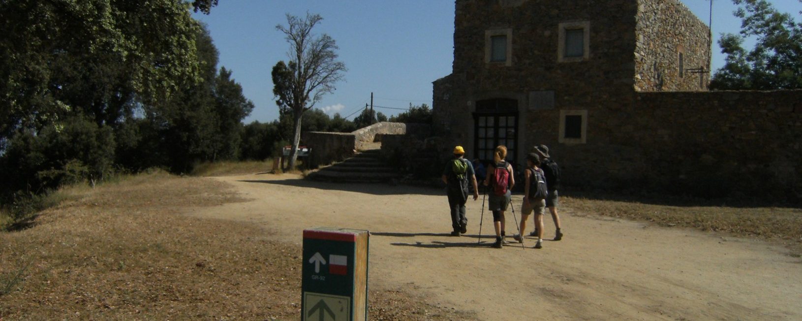 Llegando a la Ermita y Hospicio de Sant Mateu