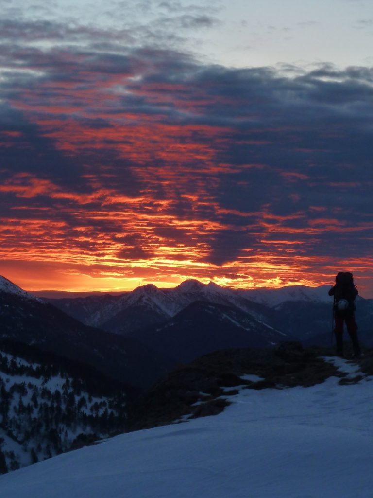 Joaquín fotografiando el atardecer en el Pirineo de Andorra