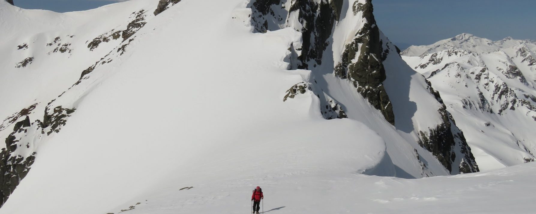 En el Puerto de Gías, 2.911 mts., arriba el Pico de Clarabide
