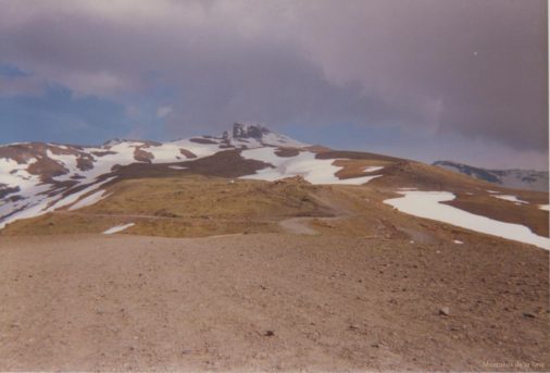 Cerca de Pradollano, atrás queda el Veleta