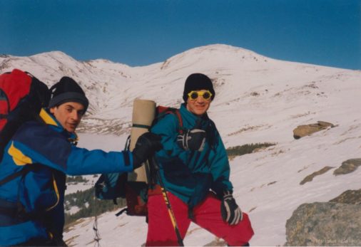 Roberto y Joaquín camino del Refugio Poqueira, detrás la loca sur del Mulhacén y el Puntal de La Caldera a su izquierda
