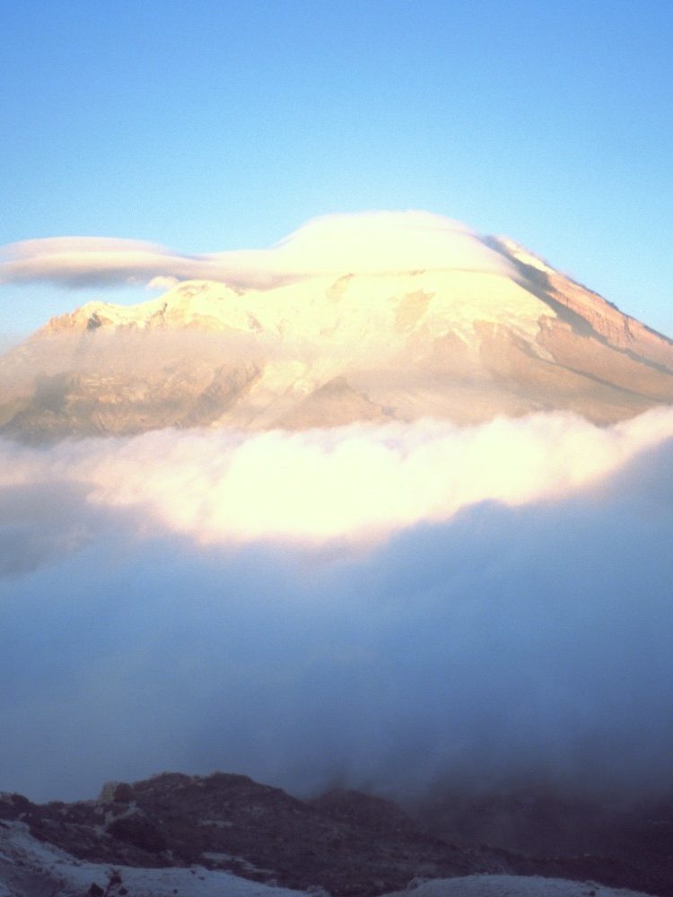 Amanece en el Chimborazo en la subida al Carihuayrazo