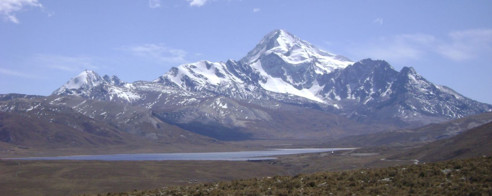 El Huayna Potosí sobre la Laguna Jankho-Khota