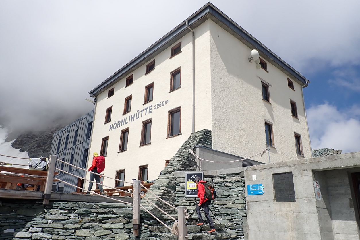 Refugio Hörnli, 3.260 mts,